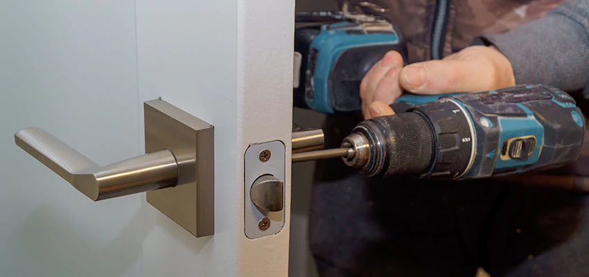 Broken Door Handle Lock Repair in Lucerne Valley, California